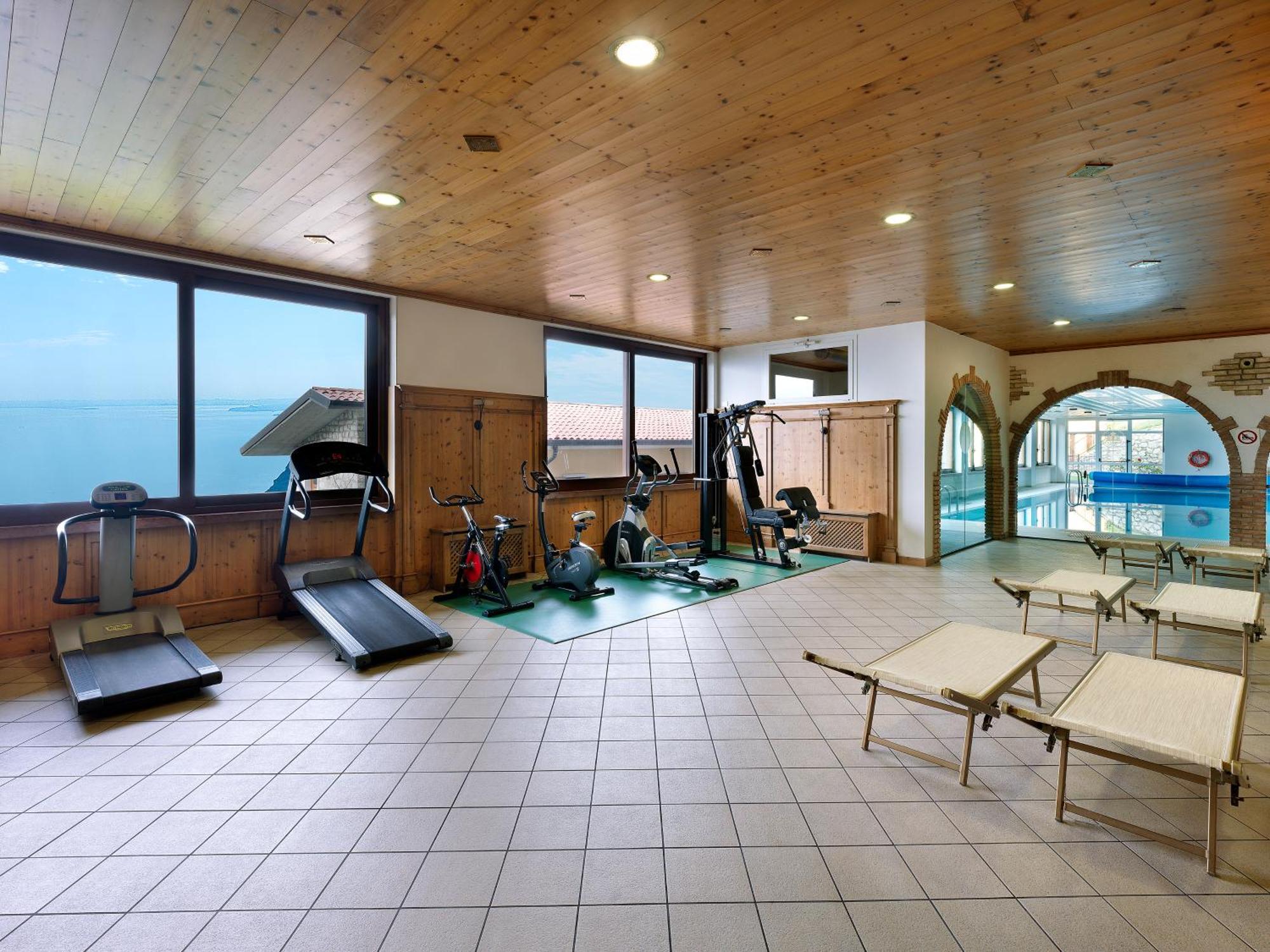 Hotel Residence Panorama La Forca, Gtsgroup Tignale Exterior photo