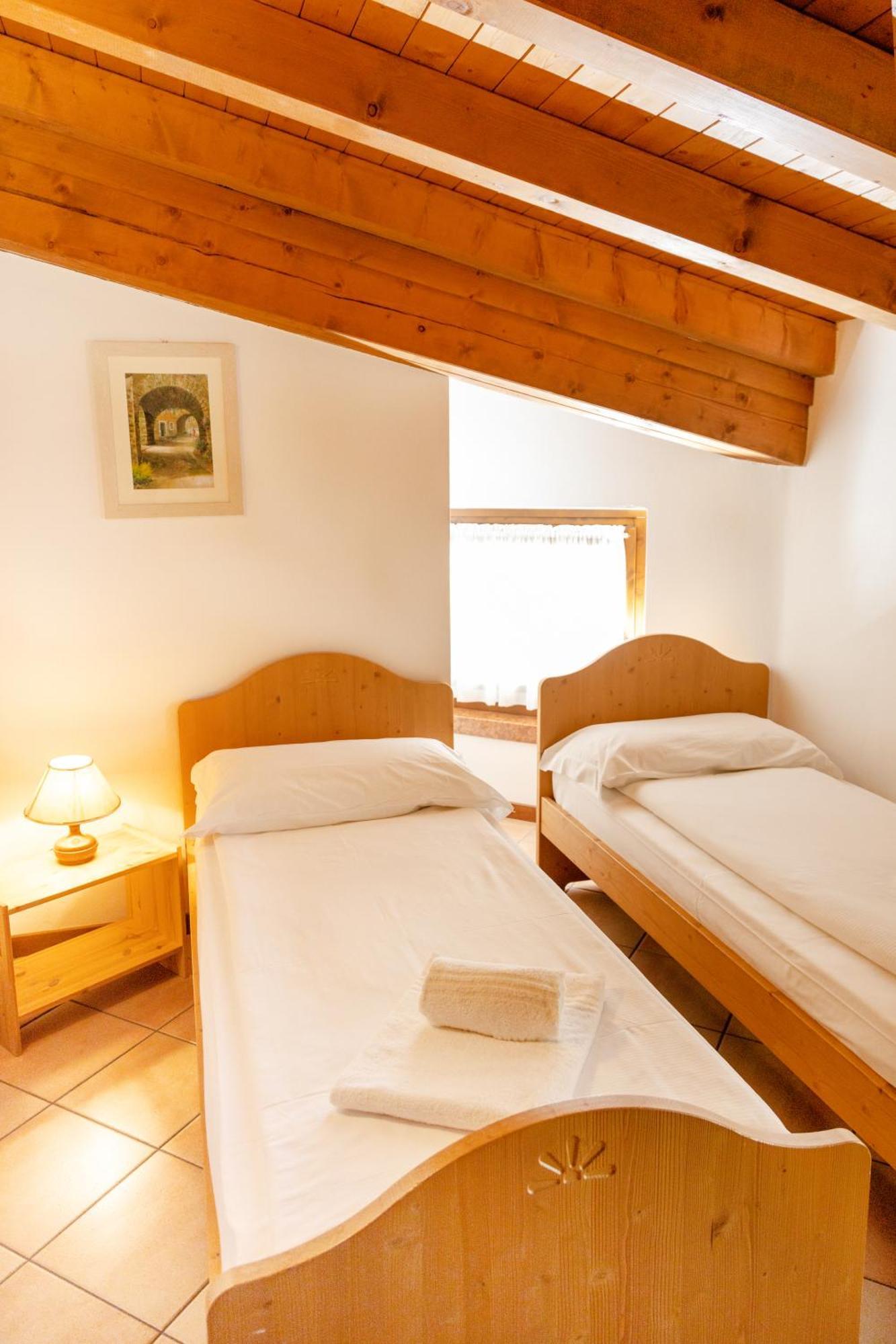Hotel Residence Panorama La Forca, Gtsgroup Tignale Room photo