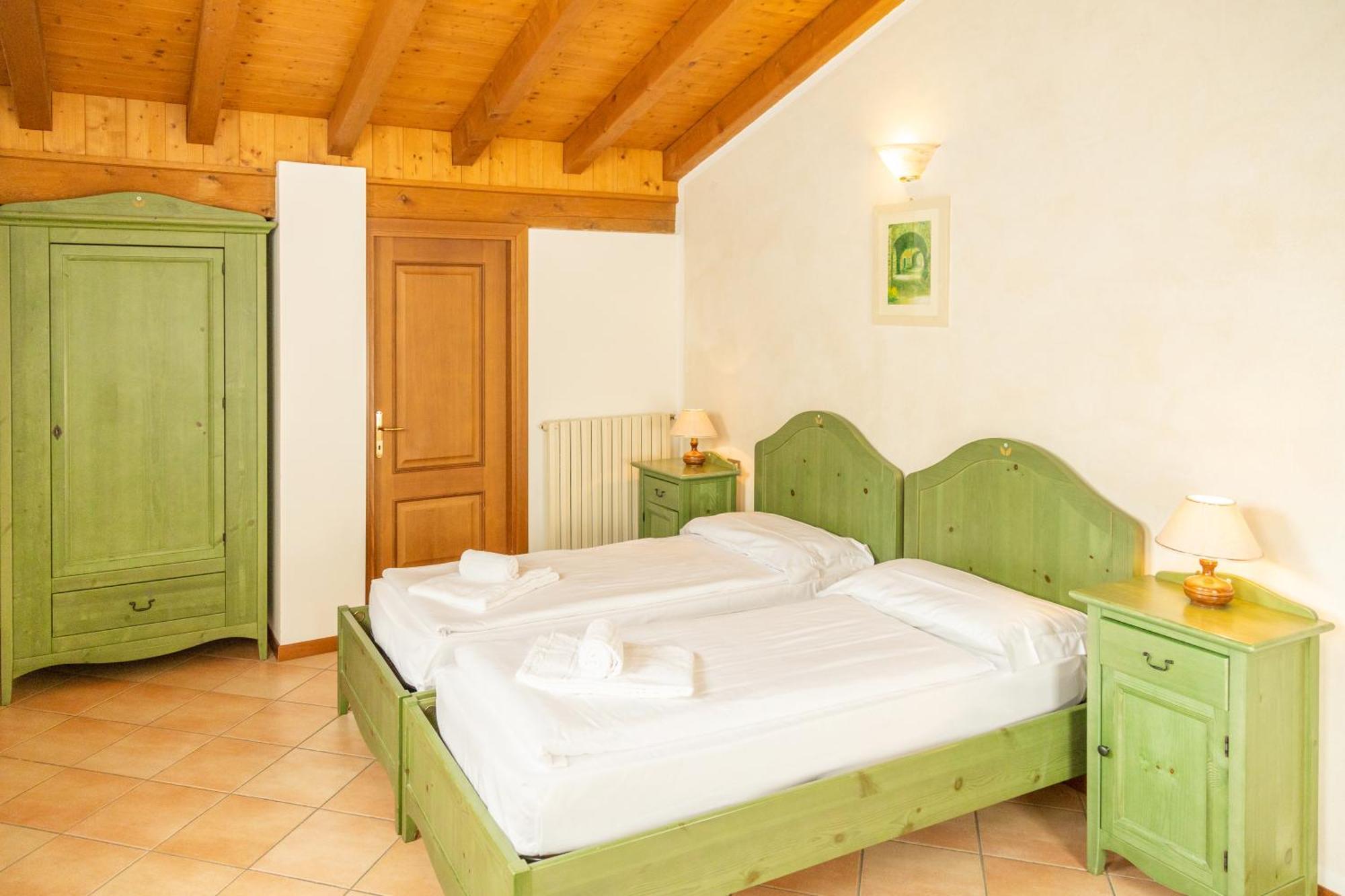 Hotel Residence Panorama La Forca, Gtsgroup Tignale Room photo