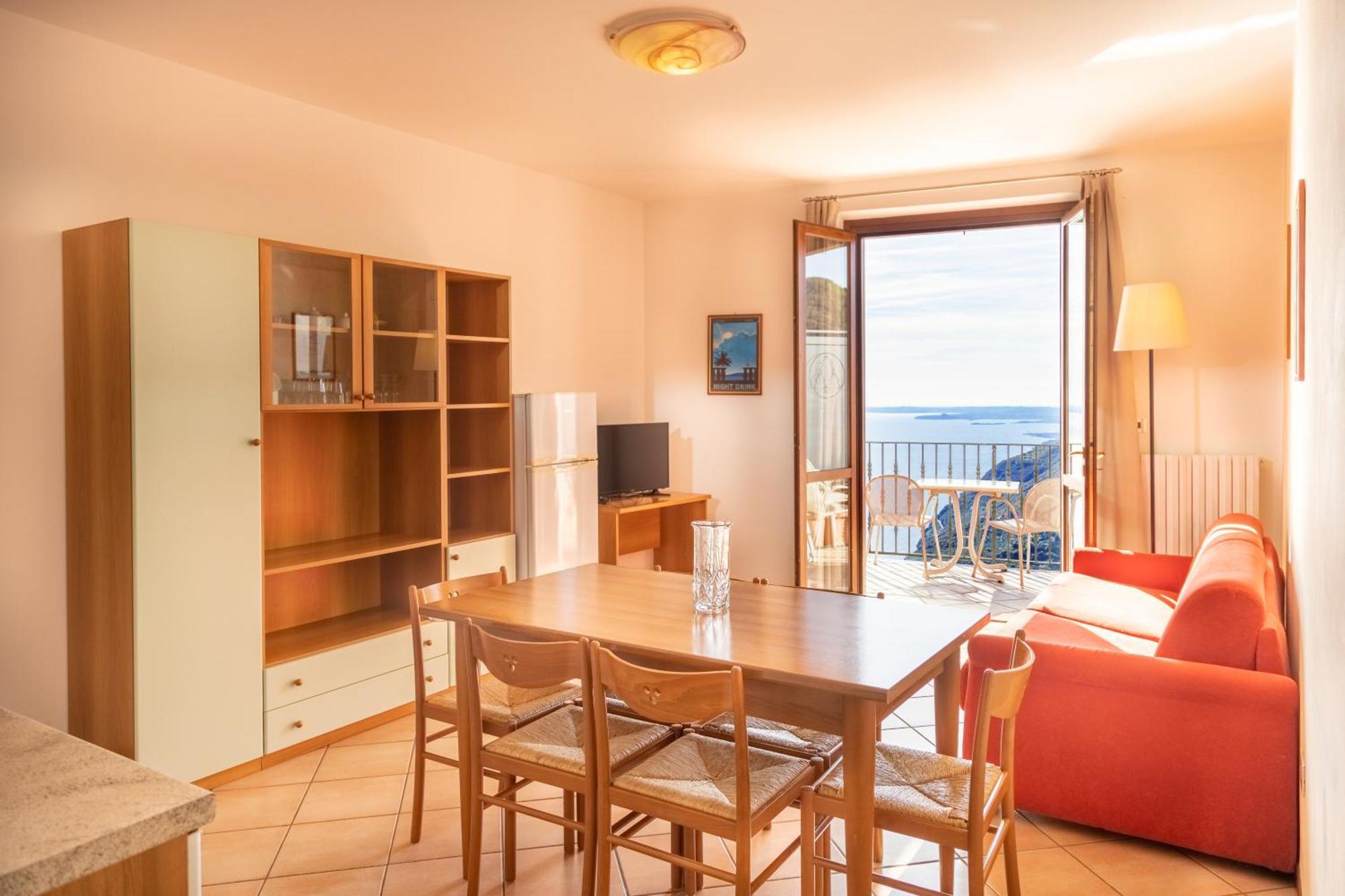 Hotel Residence Panorama La Forca, Gtsgroup Tignale Room photo