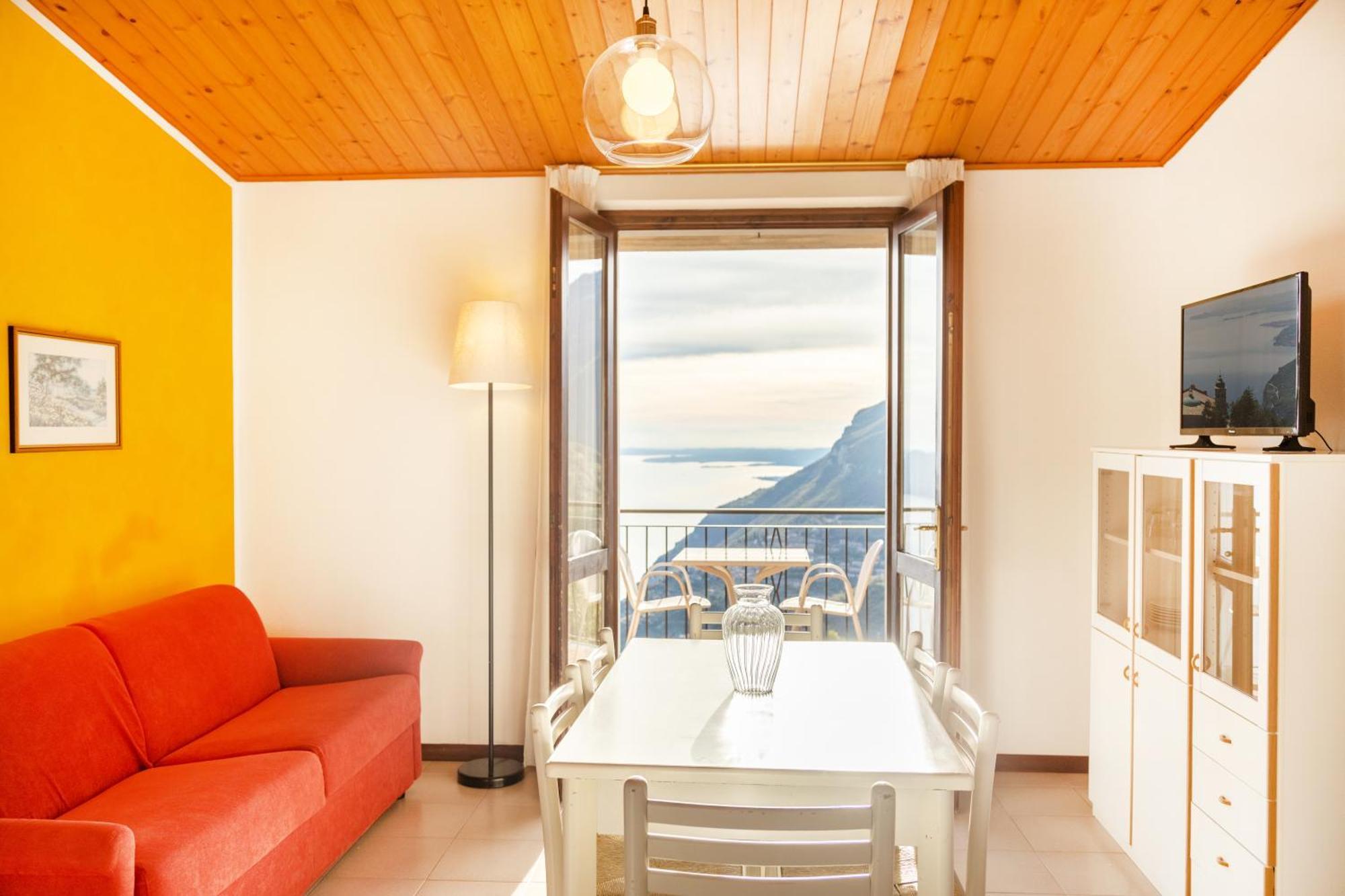 Hotel Residence Panorama La Forca, Gtsgroup Tignale Room photo