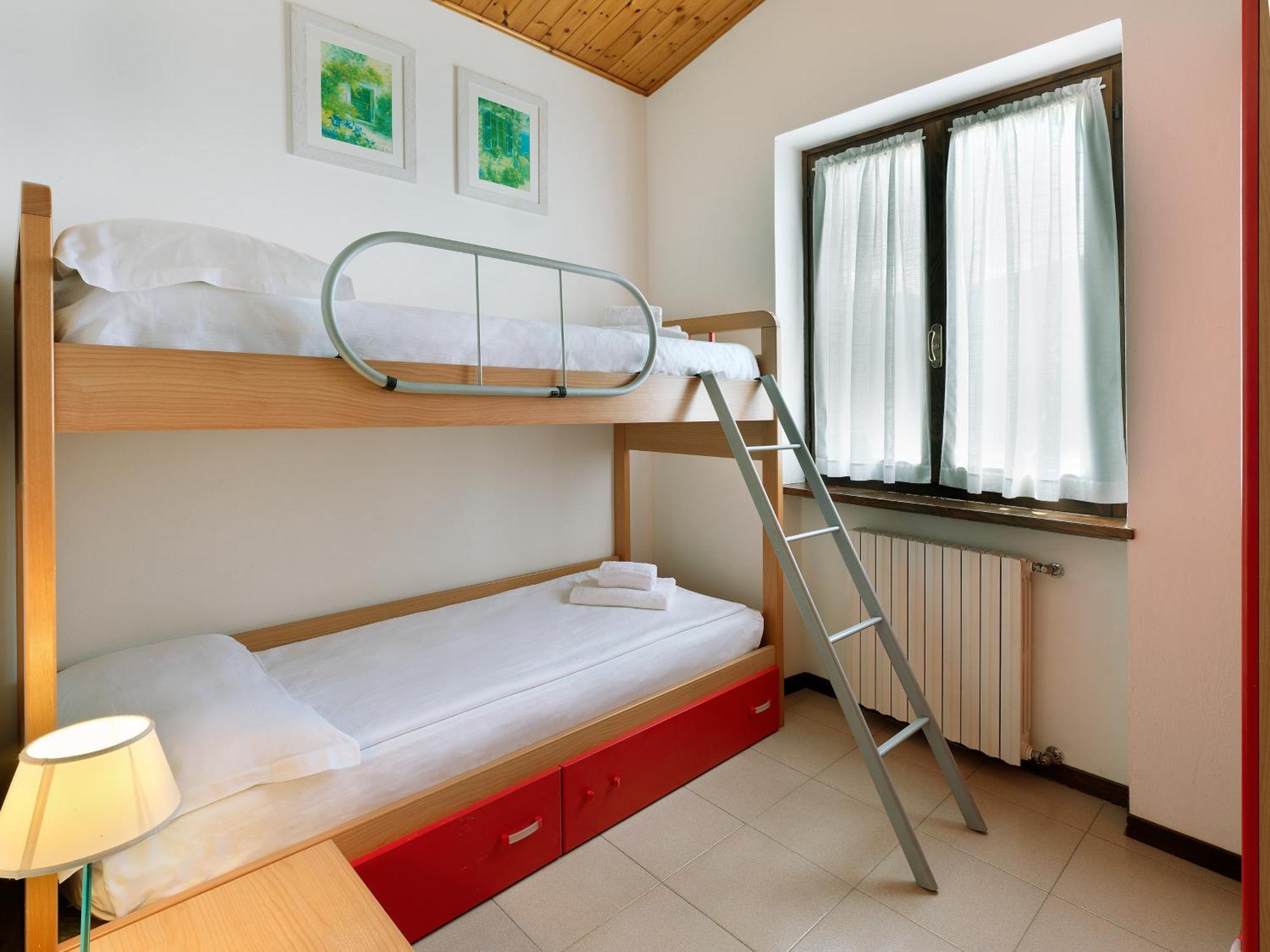 Hotel Residence Panorama La Forca, Gtsgroup Tignale Room photo