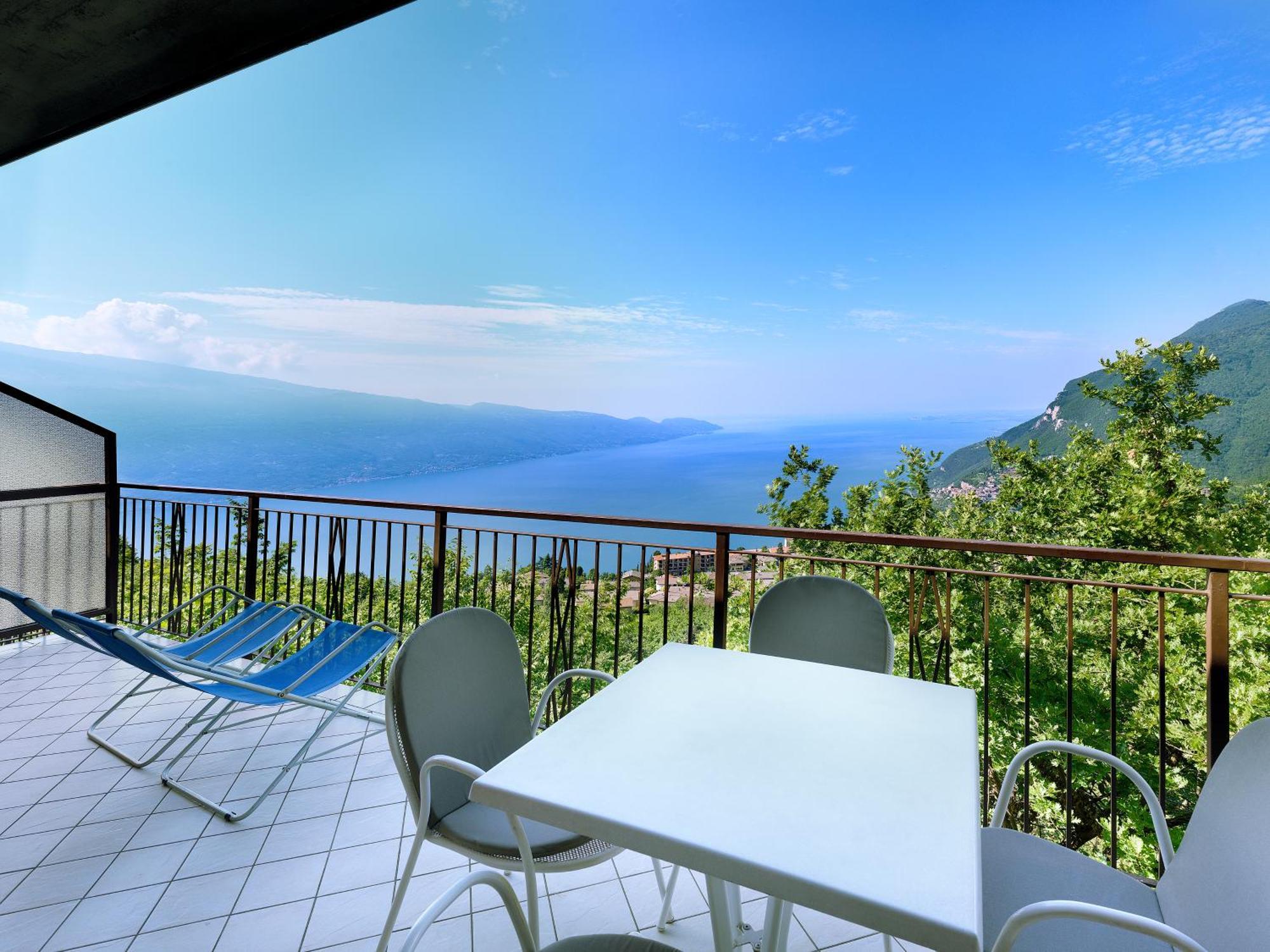 Hotel Residence Panorama La Forca, Gtsgroup Tignale Room photo